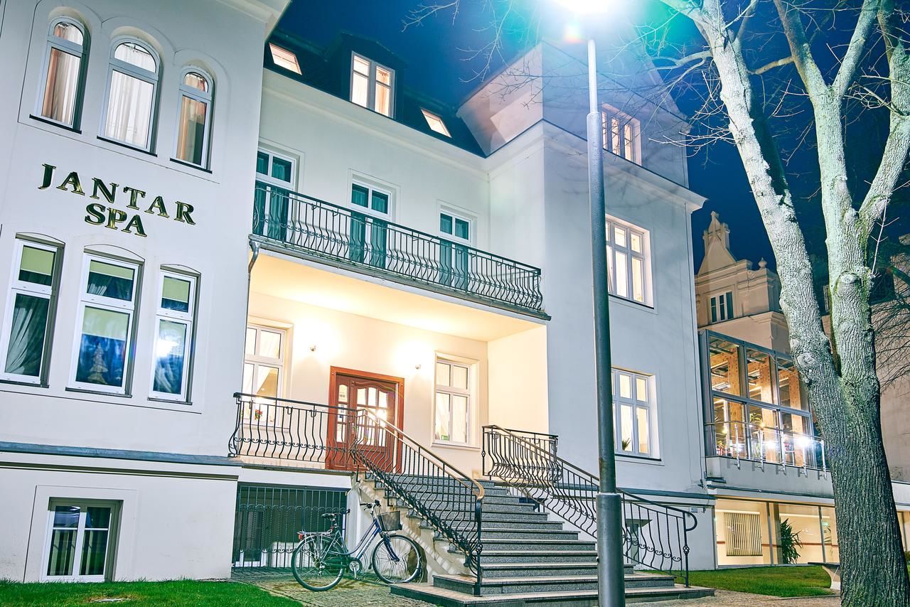 Отель Jantar Hotel & SPA by Zdrojowa Колобжег